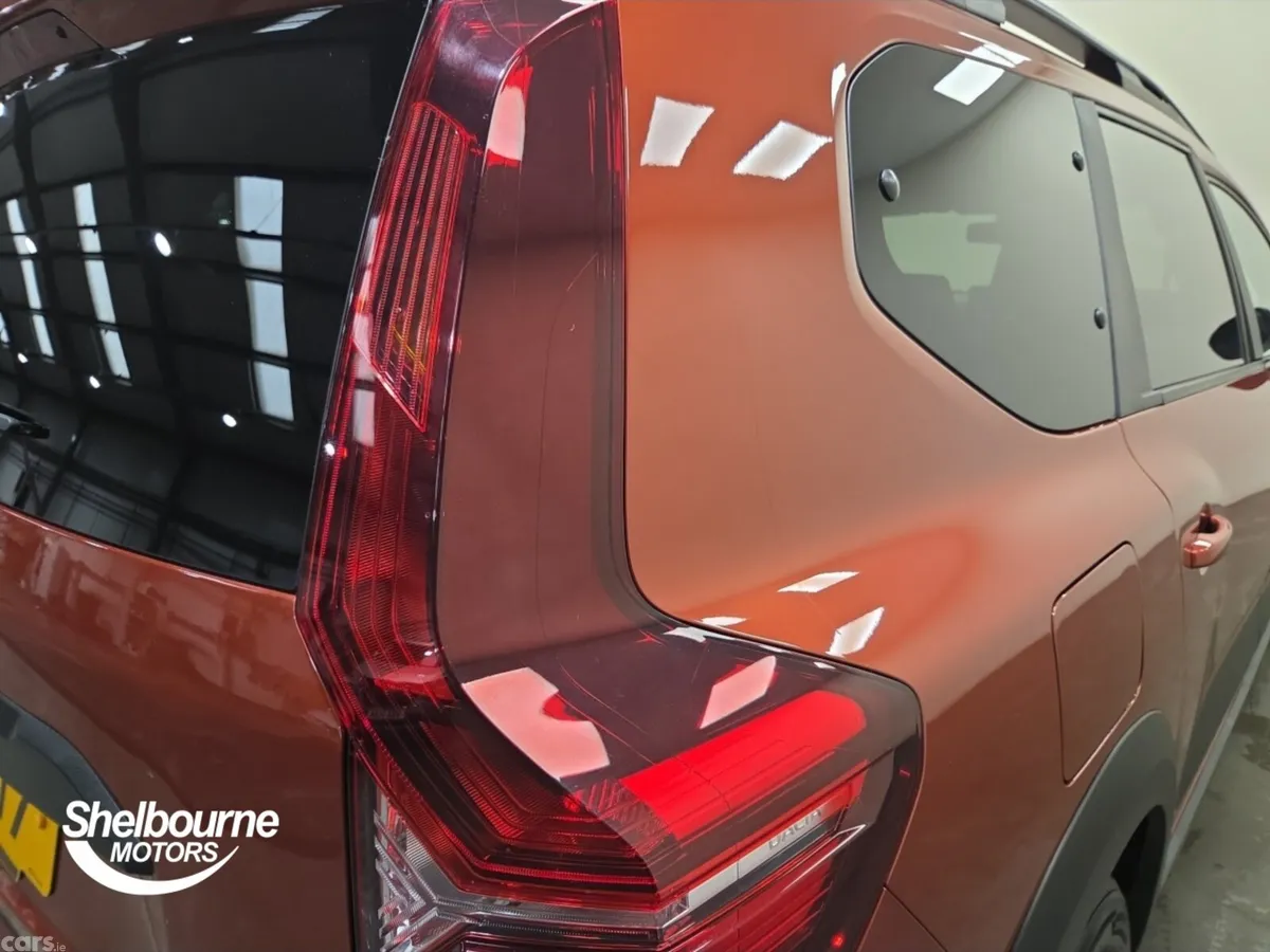 Dacia Jogger MPV, Petrol, 2022, Brown