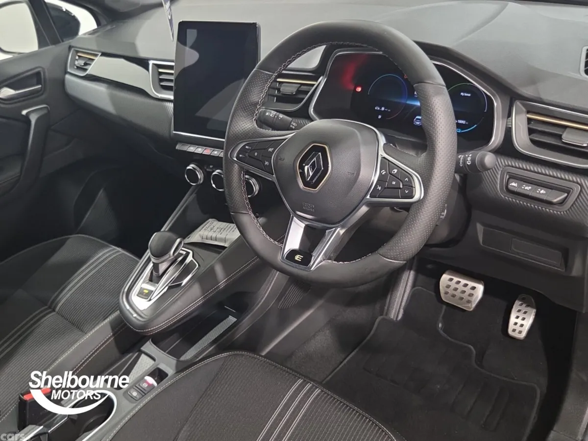 Renault Captur Hatchback, Petrol Hybrid, 2023, Grey