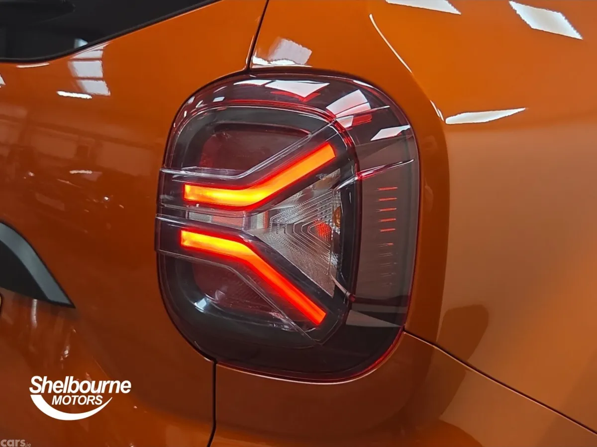 Dacia Duster Estate, Petrol Gas, 2022, Orange