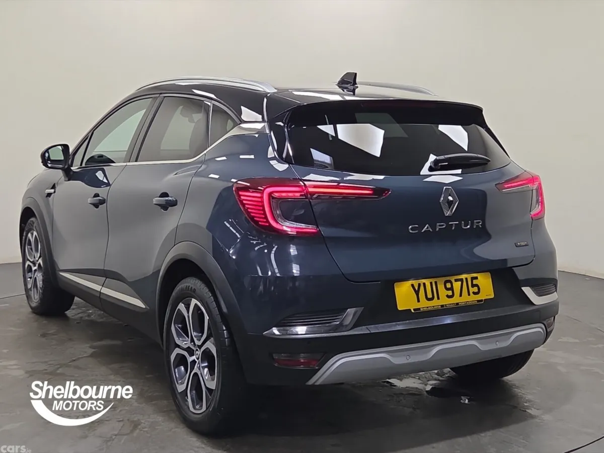 Renault Captur Hatchback, Petrol Hybrid, 2023, Blue