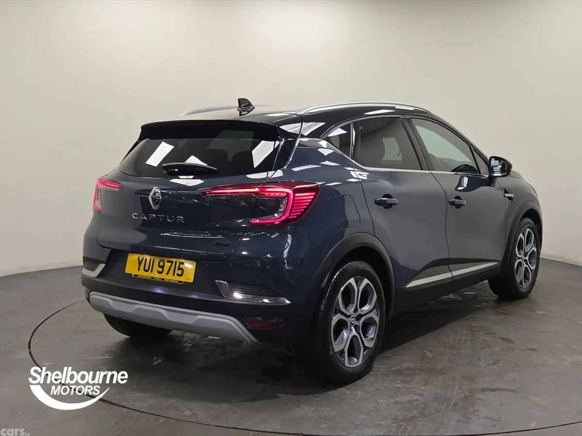 Renault Captur Hatchback, Petrol Hybrid, 2023, Blue