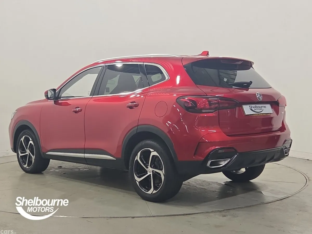 MG HS Hatchback, Petrol, 2023, Red