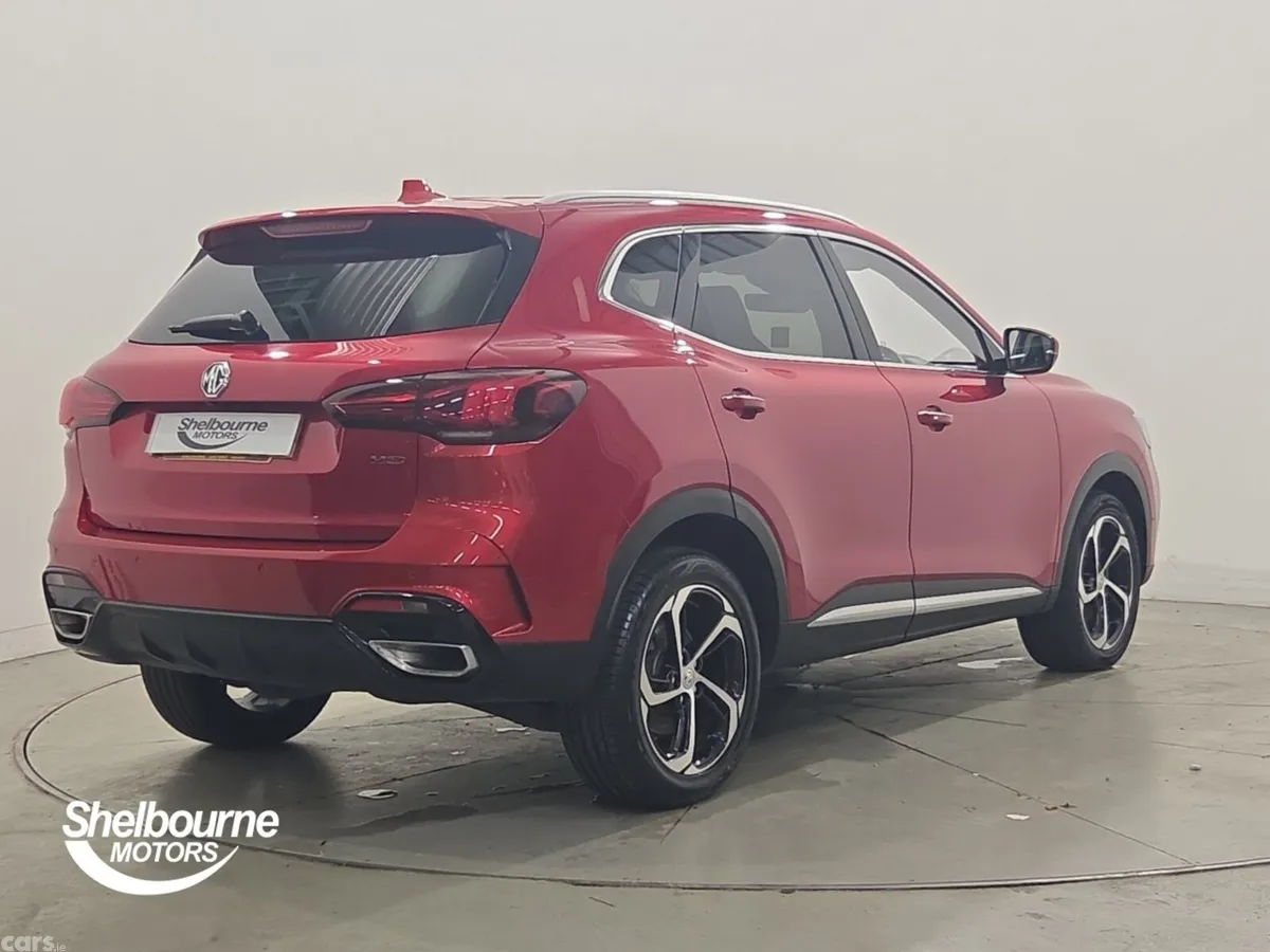 MG HS Hatchback, Petrol, 2023, Red