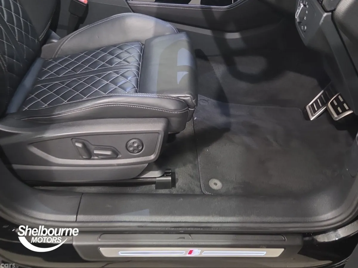 Audi Q5 SUV, Diesel, 2022, Black