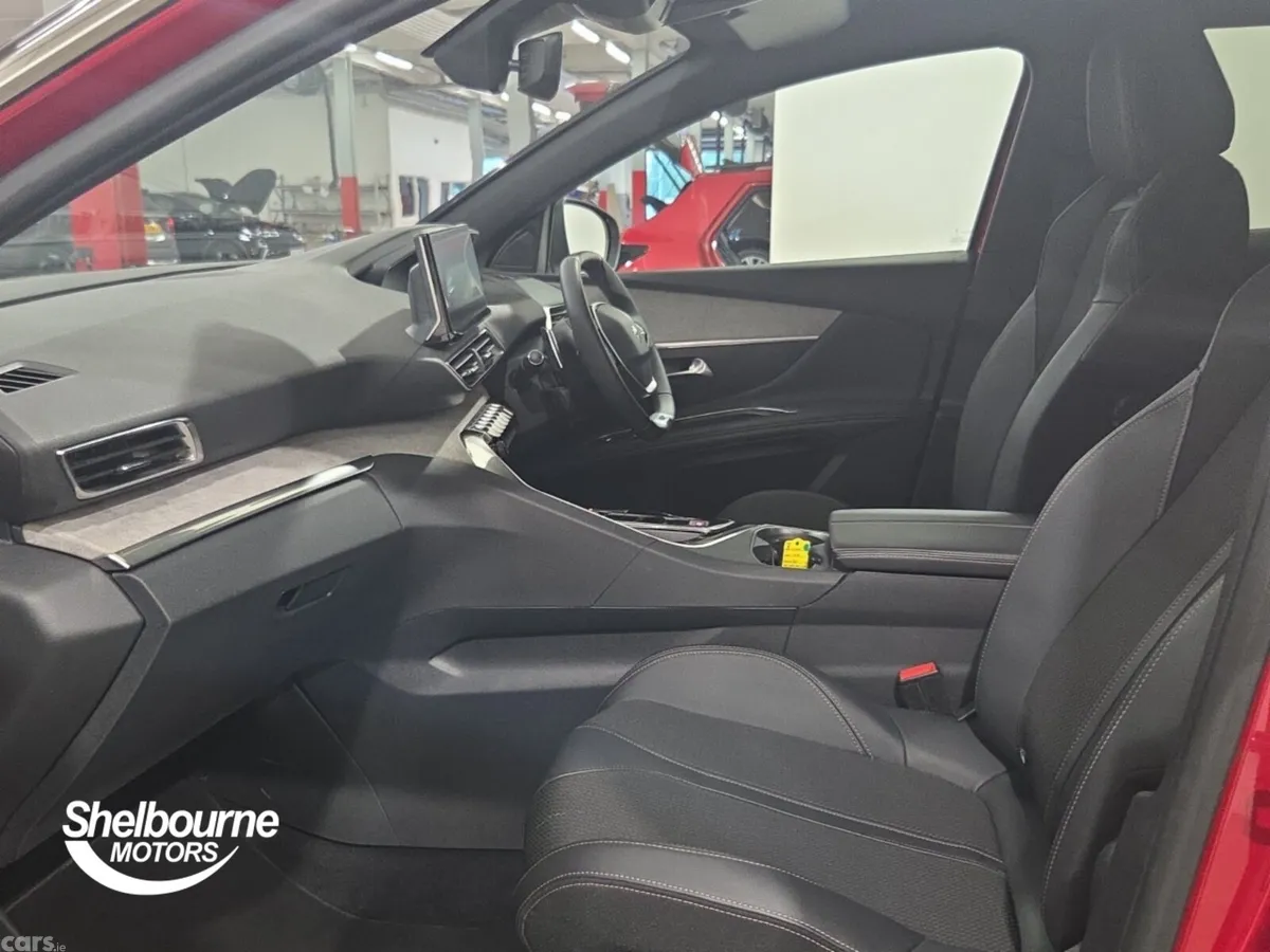 Peugeot 3008 Estate, Diesel, 2023, Red