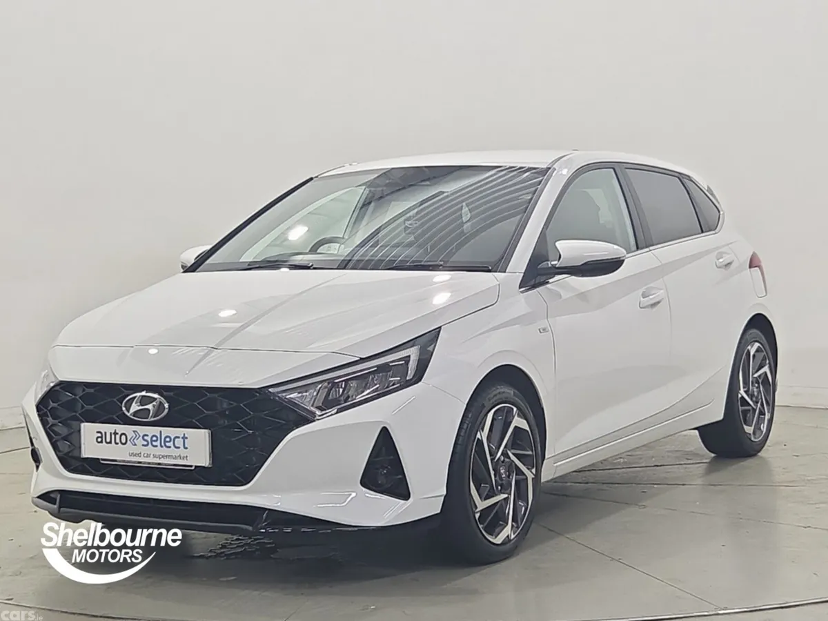 Hyundai i20 Hatchback, Petrol, 2023, White