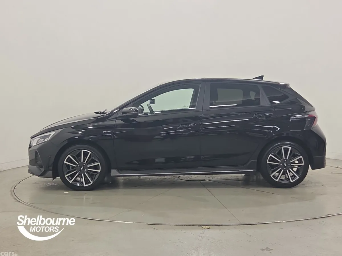 Hyundai i20 Hatchback, Petrol, 2023, Black