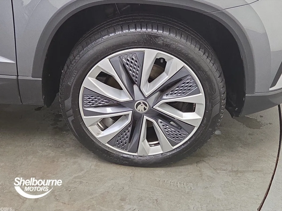 Skoda Karoq Estate, Petrol, 2023, Grey
