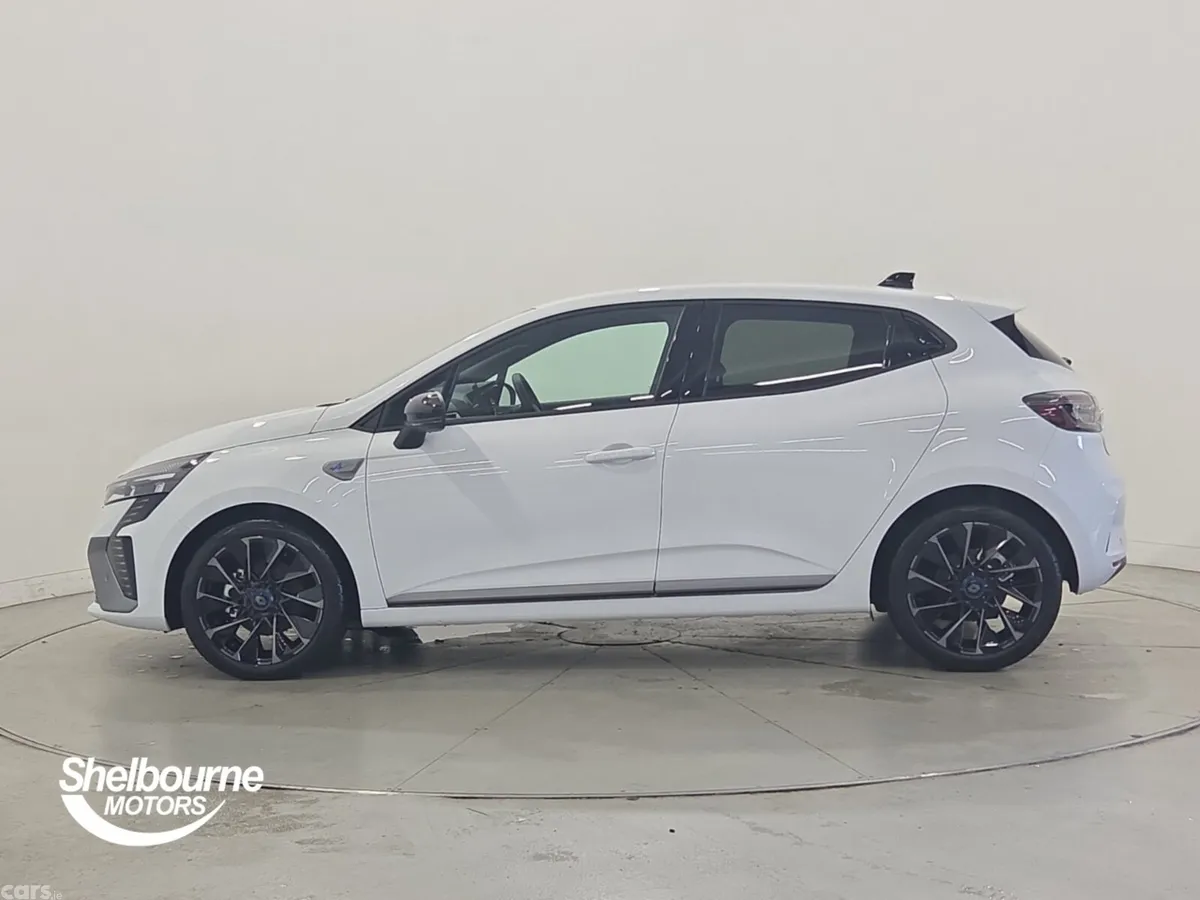 Renault Clio Hatchback, 2026, 