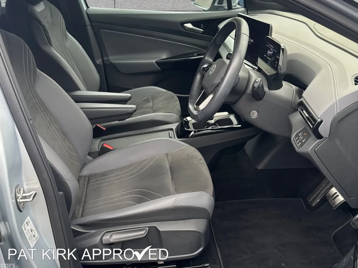 Volkswagen ID.4 Estate, Electric, 2025, Silver