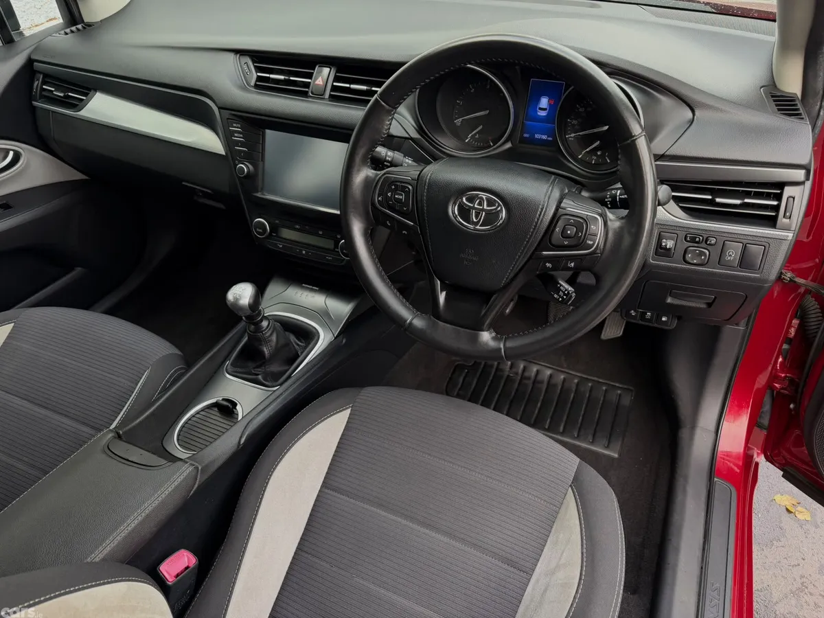 Toyota Avensis Estate, Diesel, 2018, Red