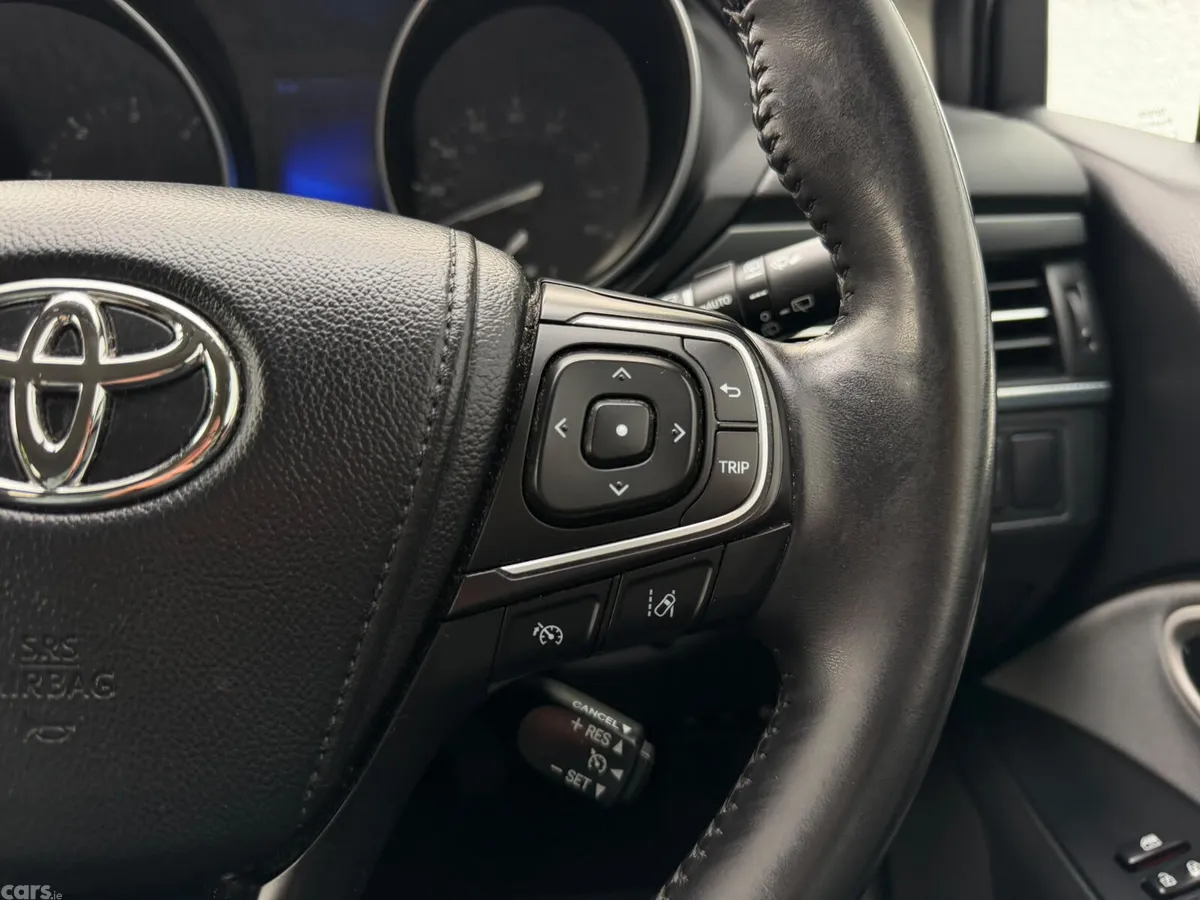 Toyota Avensis Estate, Diesel, 2018, Red