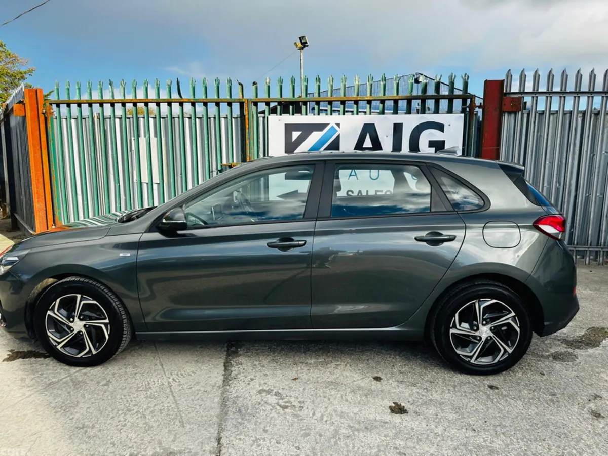 Hyundai i30 Hatchback, Petrol Hybrid, 2022, Grey