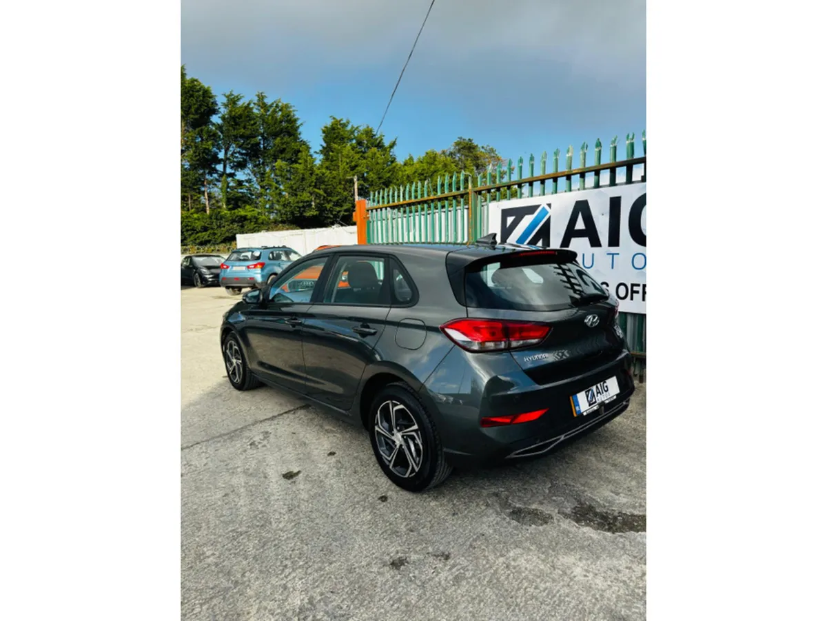 Hyundai i30 Hatchback, Petrol Hybrid, 2022, Grey