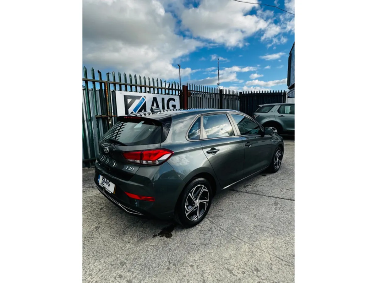 Hyundai i30 Hatchback, Petrol Hybrid, 2022, Grey