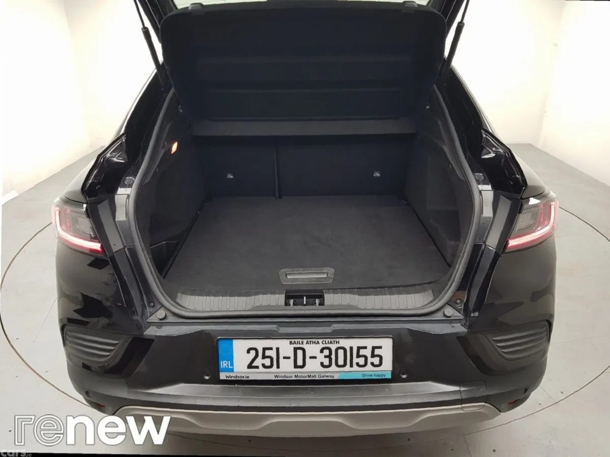 Renault Arkana Hatchback, Petrol Hybrid, 2025, Black
