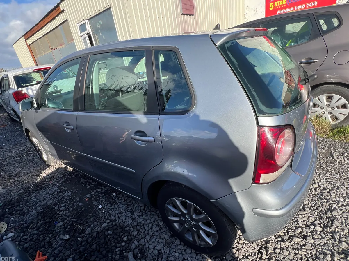 Volkswagen Polo Hatchback, Petrol, 2007, Silver