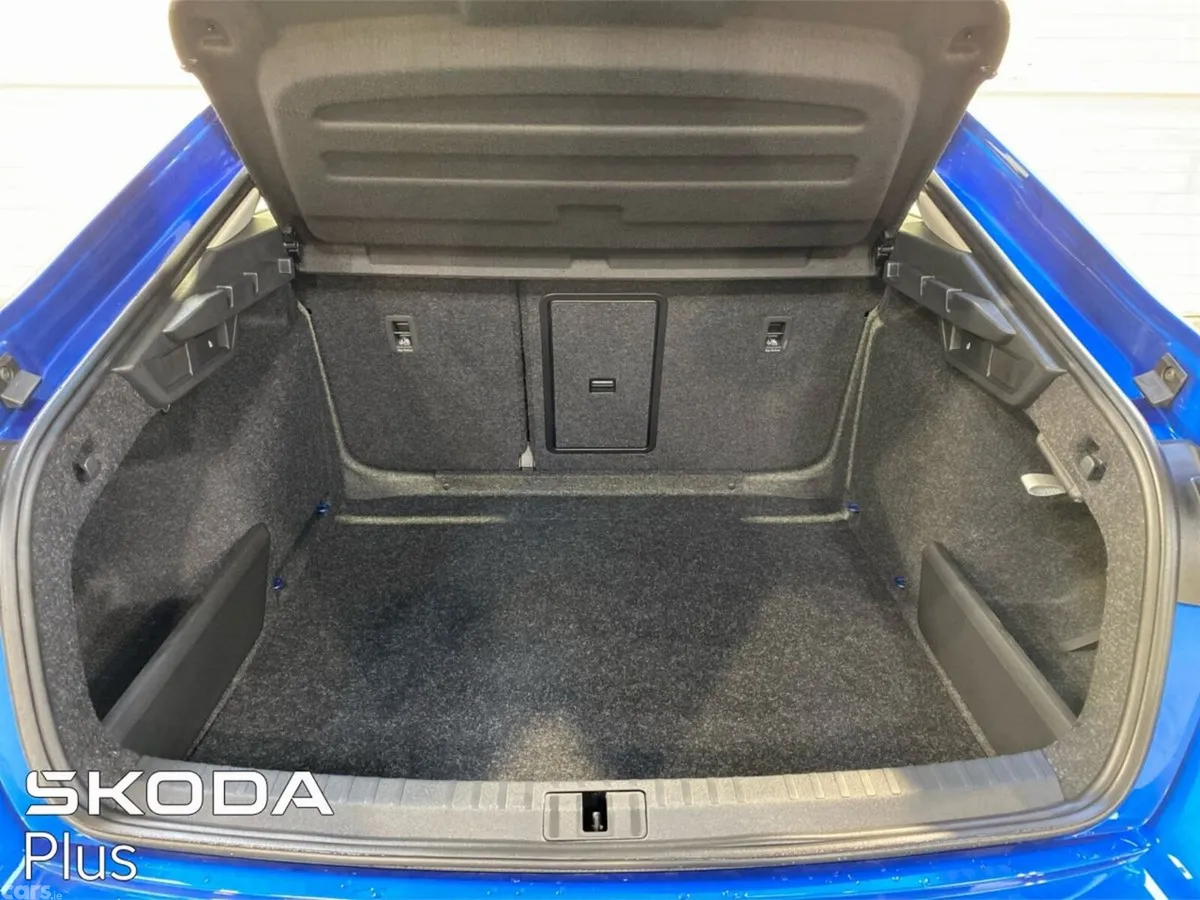 Skoda Octavia Saloon, Diesel, 2026, Blue