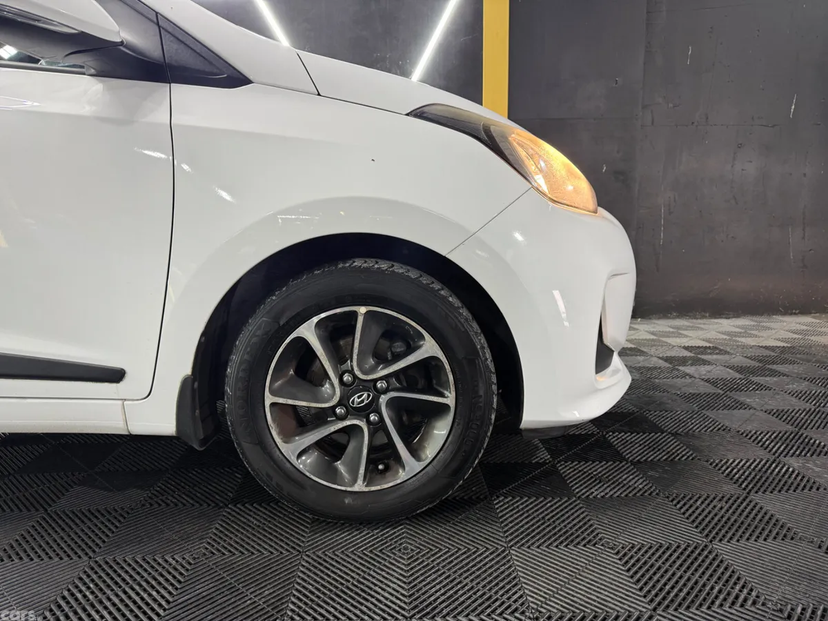 Hyundai i10 Hatchback, Petrol, 2017, White