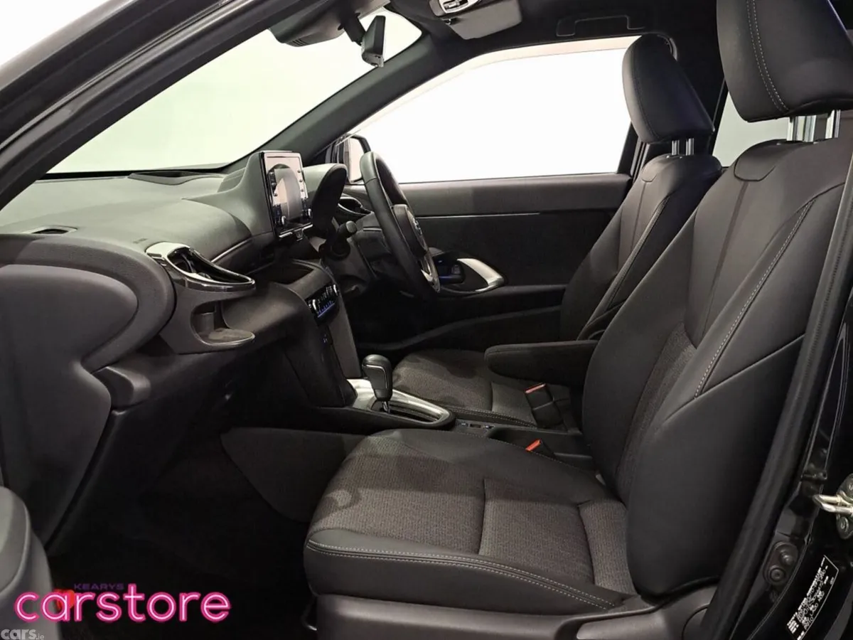 Toyota Yaris Cross MPV, Petrol Hybrid, 2023, Black