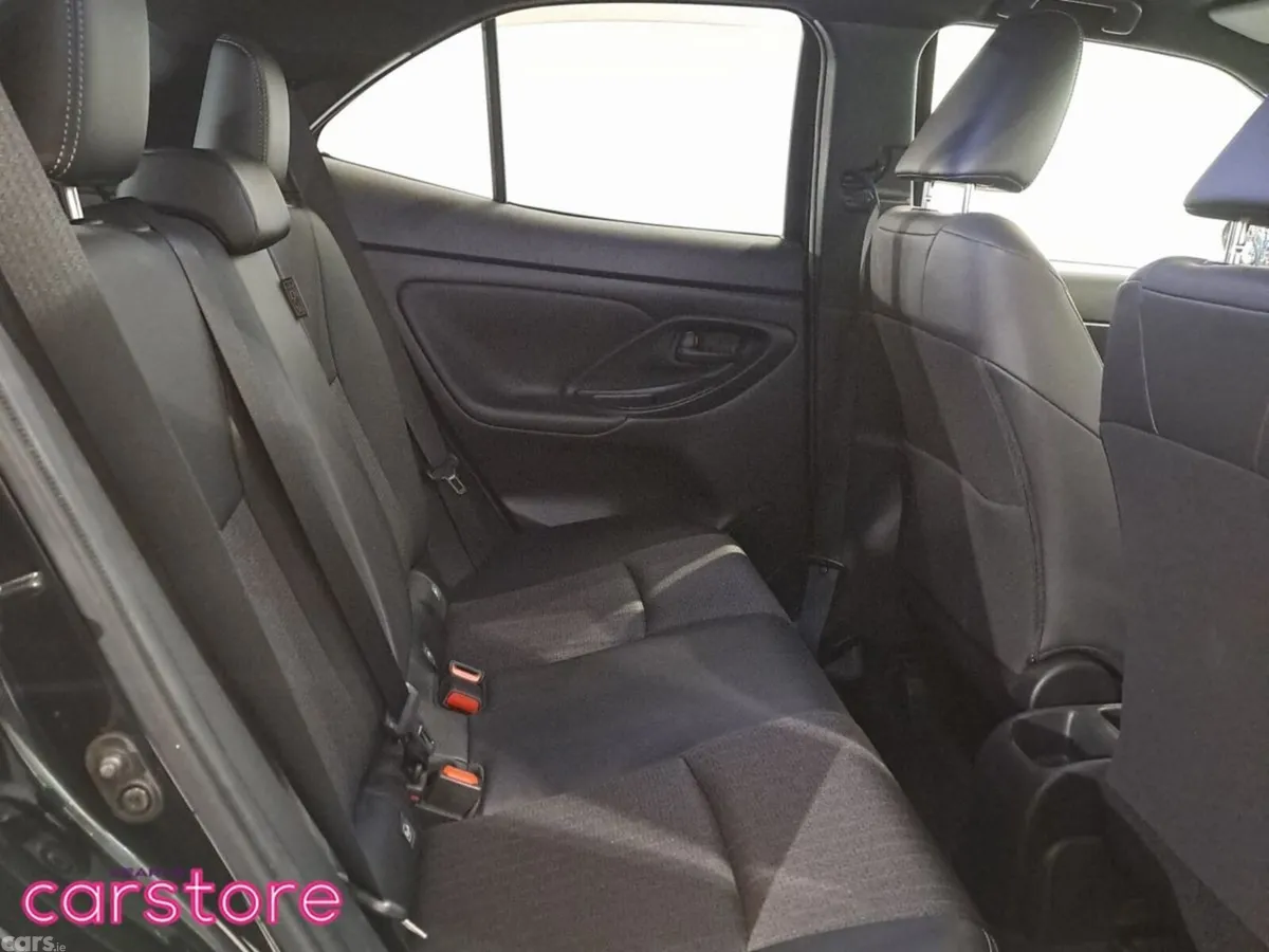 Toyota Yaris Cross MPV, Petrol Hybrid, 2023, Black