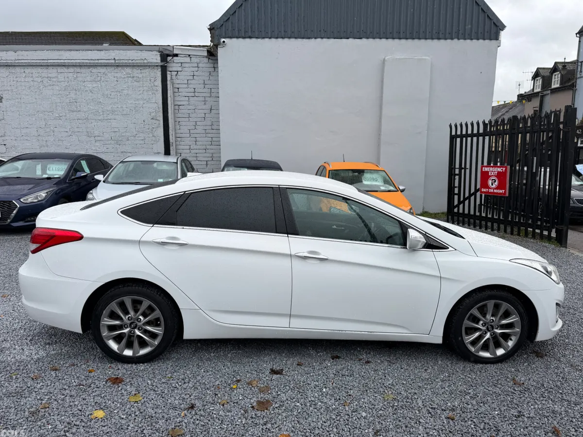 Hyundai i40 Saloon, Diesel, 2014, White