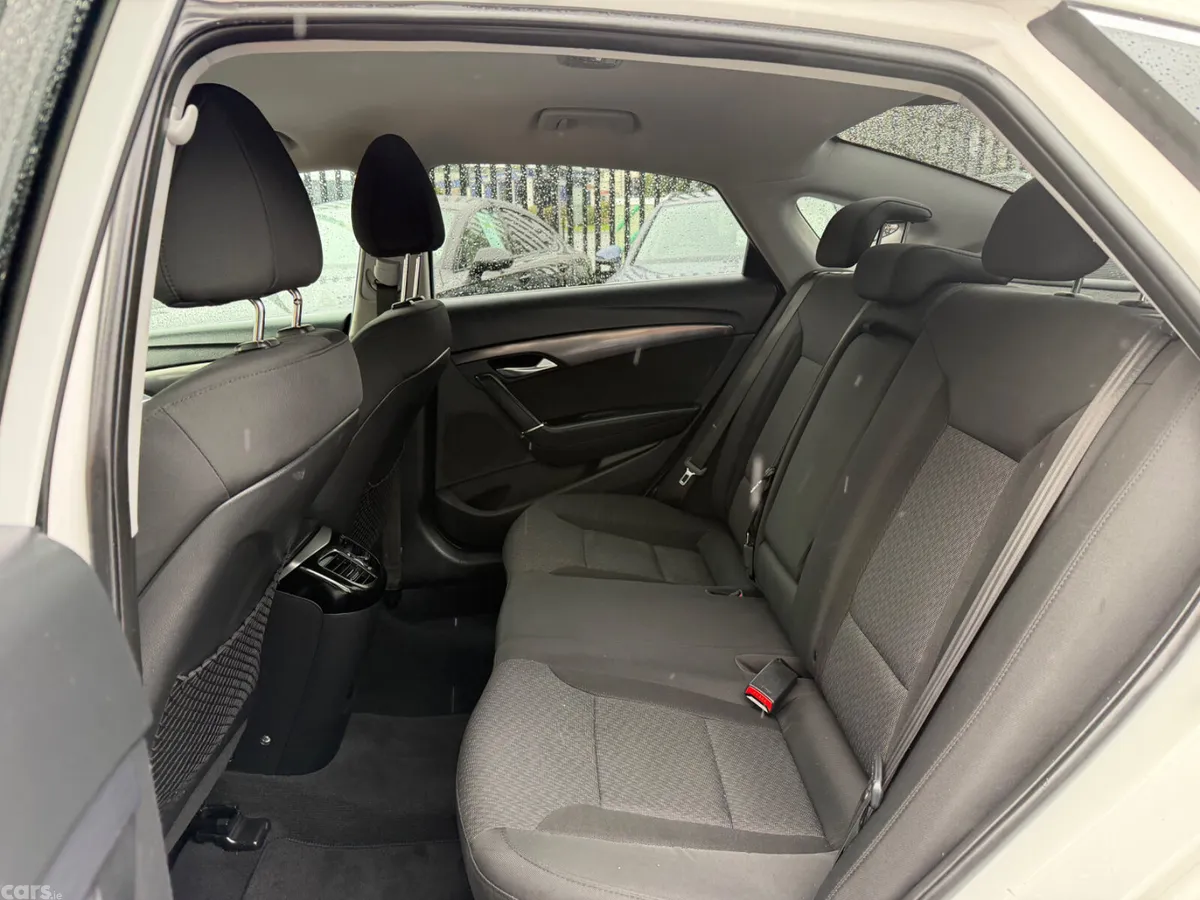 Hyundai i40 Saloon, Diesel, 2014, White