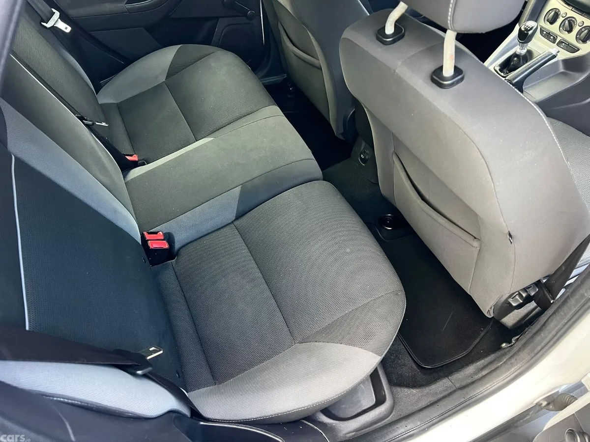 Ford Focus Hatchback, Diesel, 2013, White