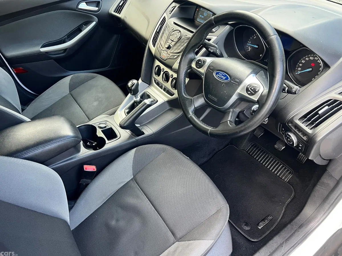 Ford Focus Hatchback, Diesel, 2013, White