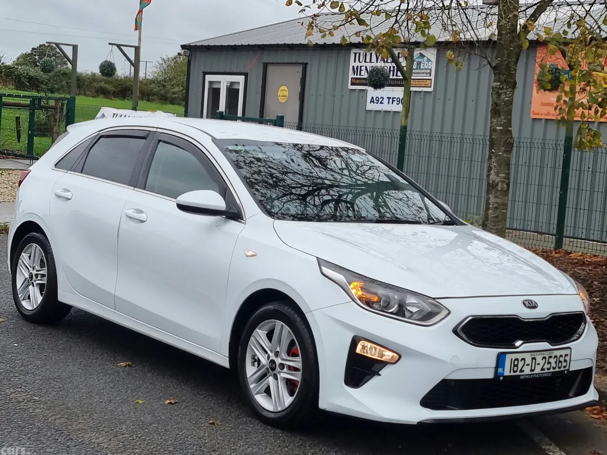 Kia Ceed Hatchback, Petrol, 2018, White