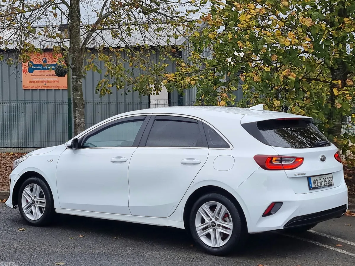 Kia Ceed Hatchback, Petrol, 2018, White