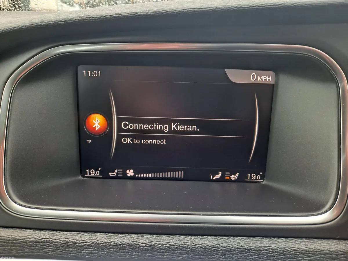 Volvo V40 Hatchback, Petrol, 2018, White