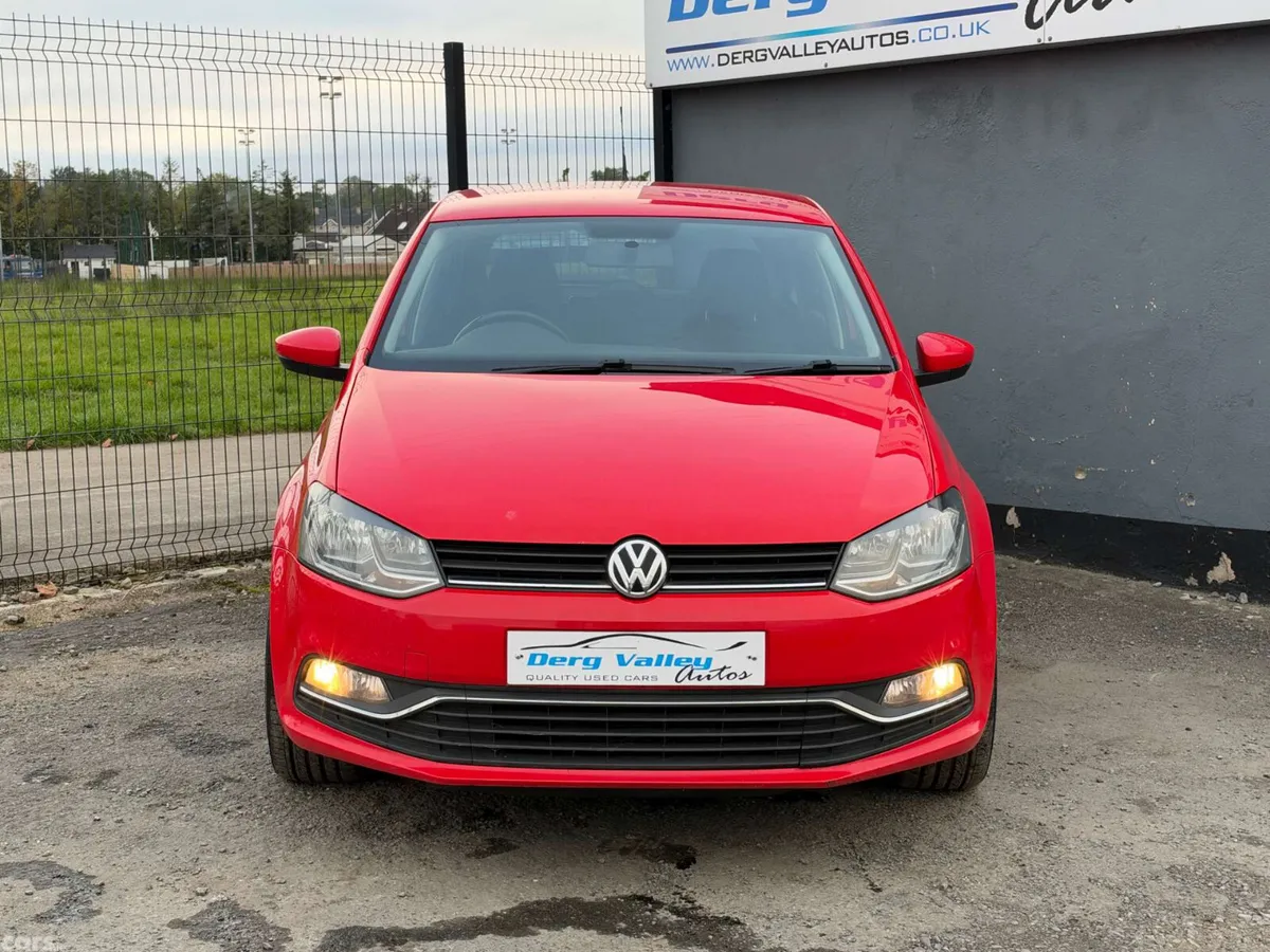 Volkswagen Polo Hatchback, Diesel, 2015, Red