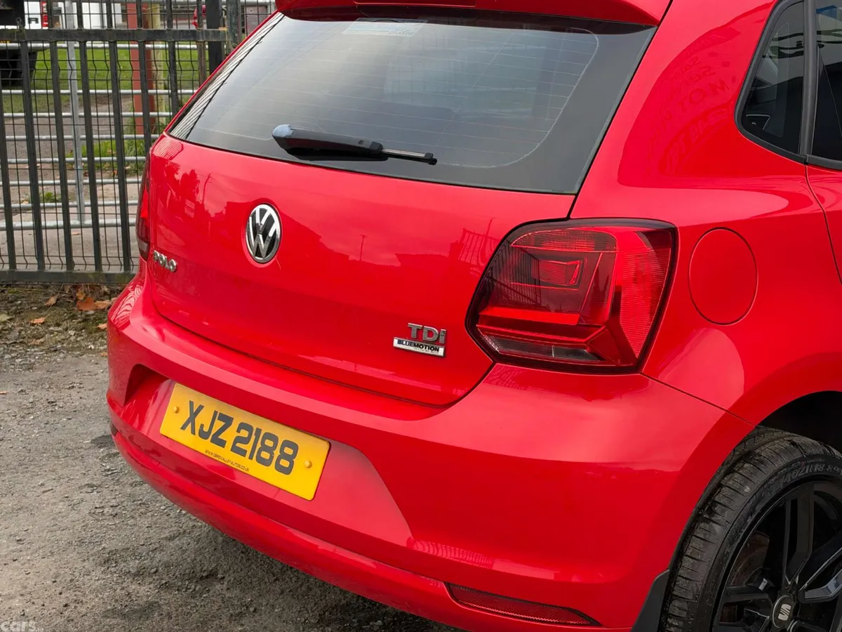 Volkswagen Polo Hatchback, Diesel, 2015, Red