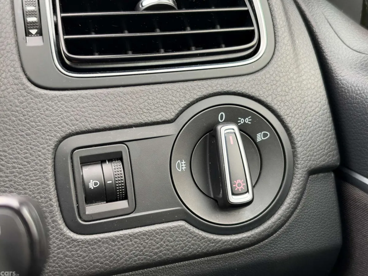Volkswagen Polo Hatchback, Diesel, 2015, Red