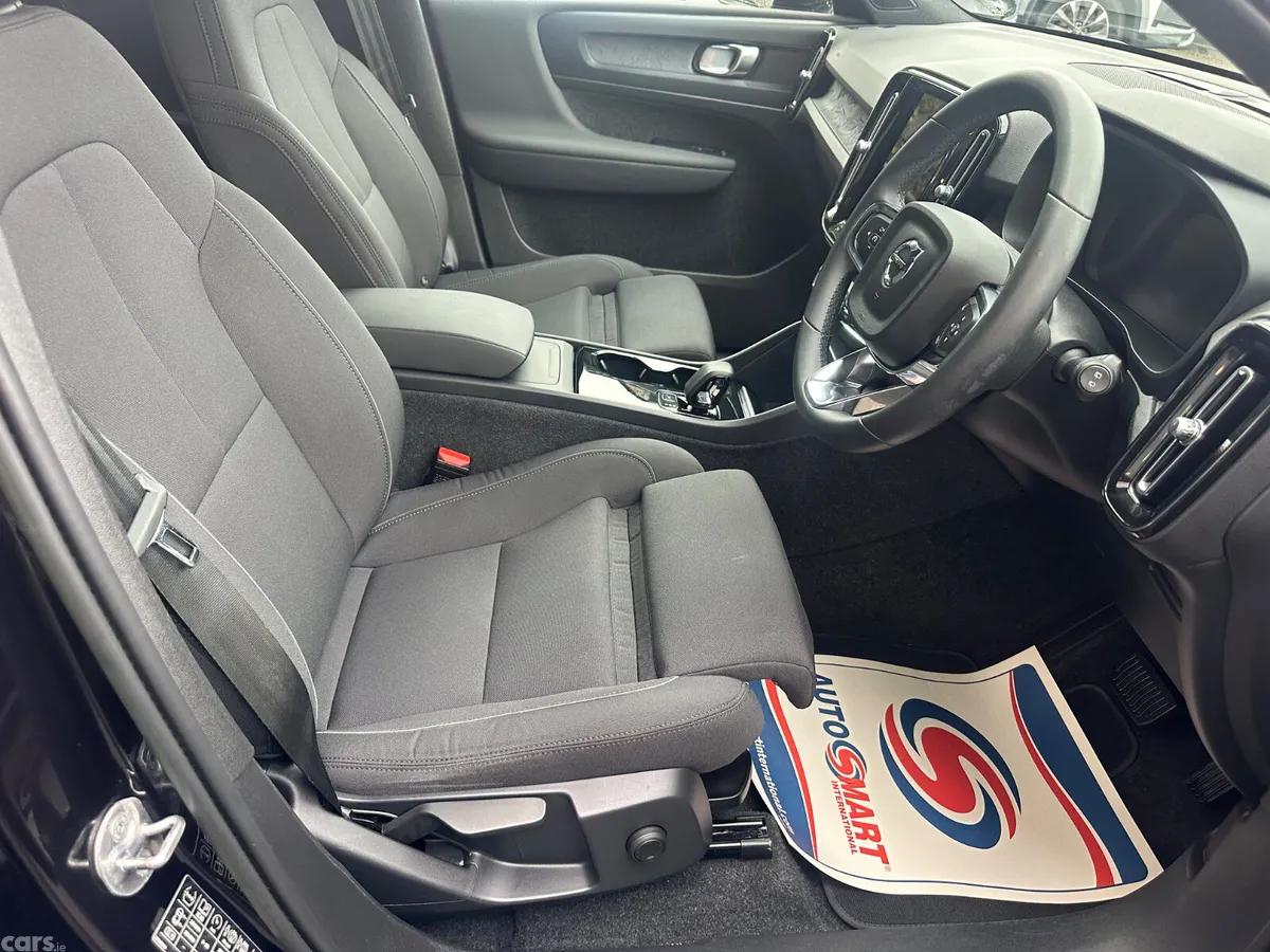 Volvo XC40 SUV, Electric, 2023, Black