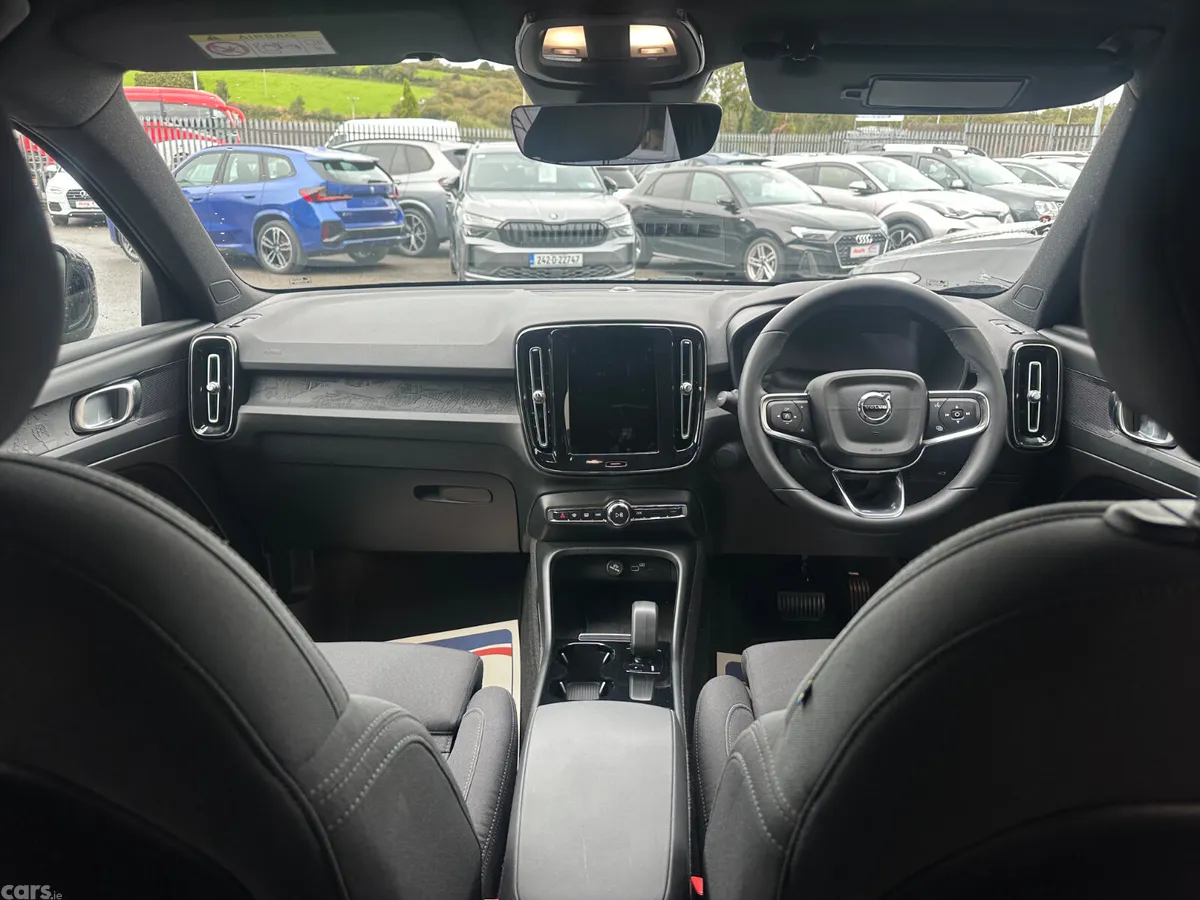 Volvo XC40 SUV, Electric, 2023, Black