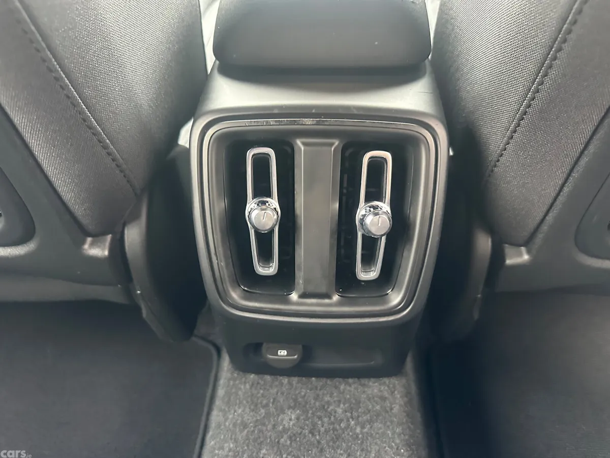 Volvo XC40 SUV, Electric, 2023, Black