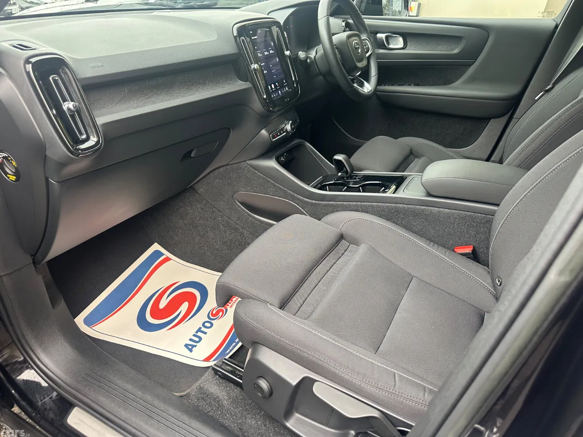 Volvo XC40 SUV, Electric, 2023, Black