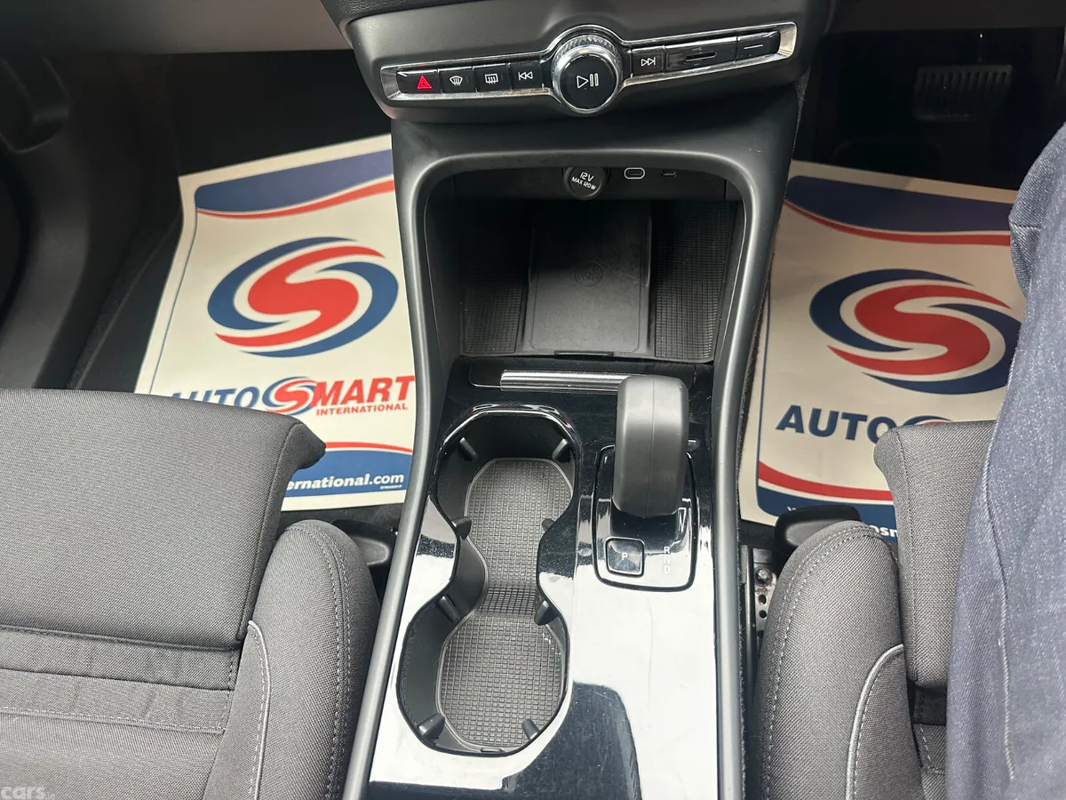 Volvo XC40 SUV, Electric, 2023, Black