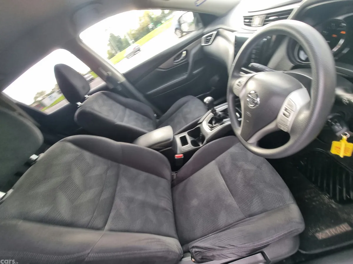 Nissan X-Trail SUV, Petrol, 2017, White