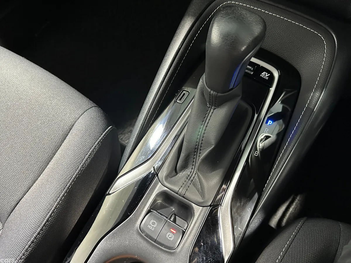 Toyota Corolla Hatchback, Petrol Hybrid, 2020, Blue