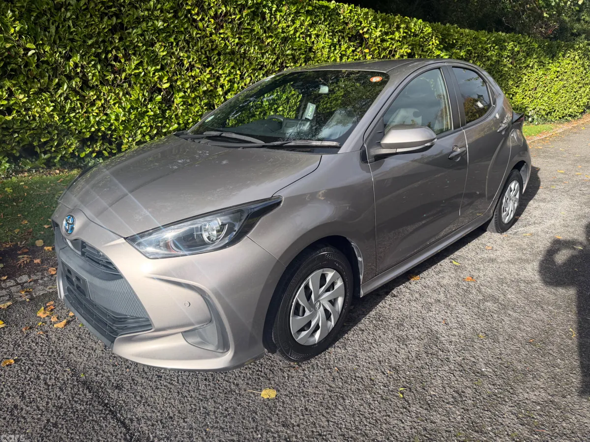 Toyota Yaris Hatchback, Petrol Hybrid, 2021, Beige