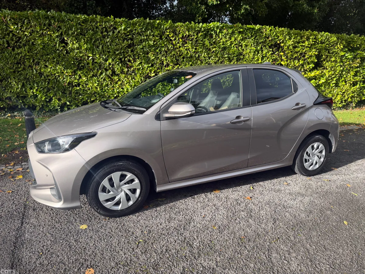 Toyota Yaris Hatchback, Petrol Hybrid, 2021, Beige