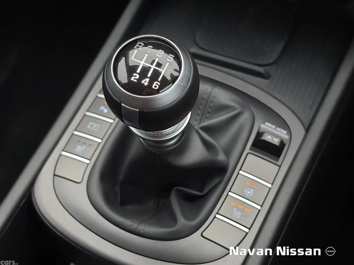 Hyundai KONA MPV, Petrol, 2026, Silver