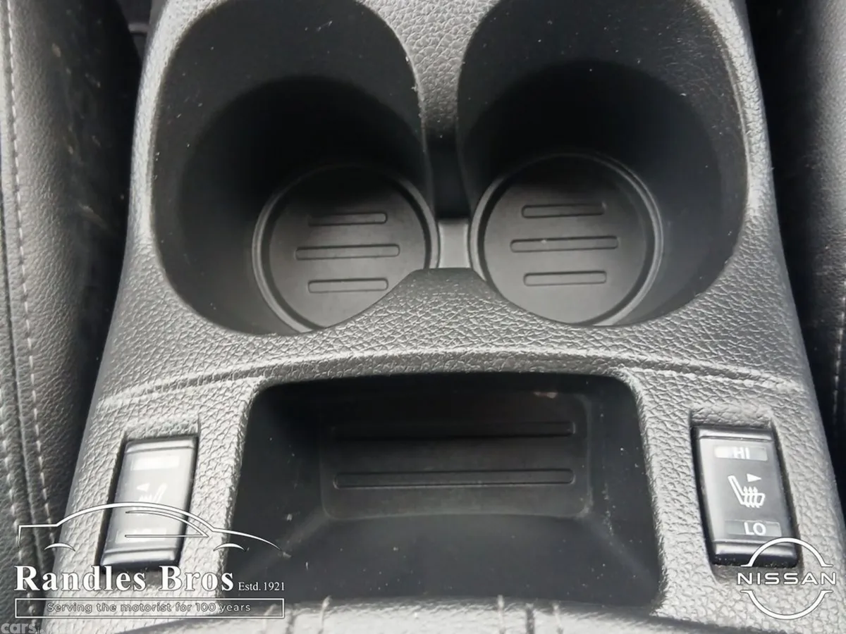Nissan Qashqai Hatchback, Diesel, 2019, Blue