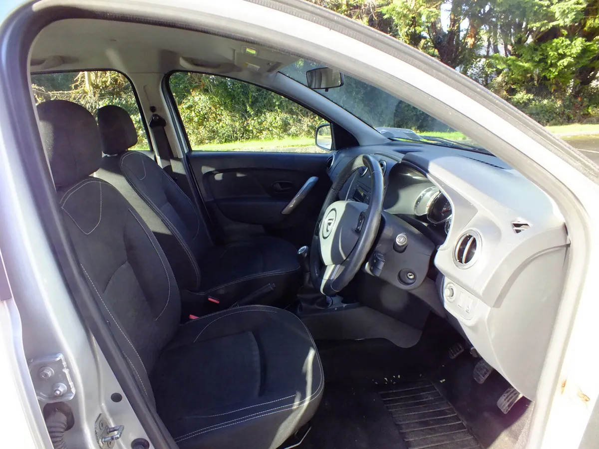 Dacia Sandero Hatchback, Petrol, 2014, Silver