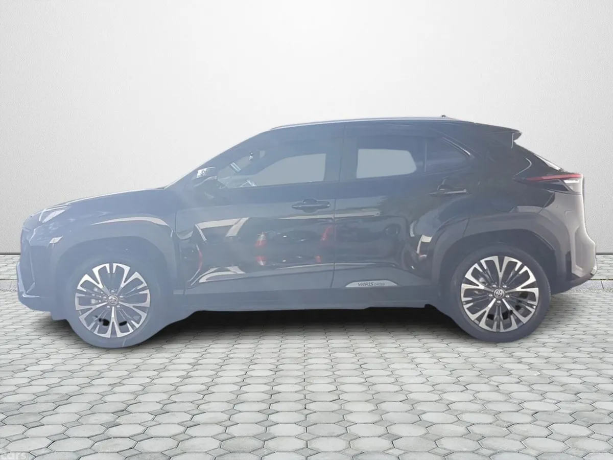 Toyota Yaris Cross SUV, Petrol Hybrid, 2023, Black