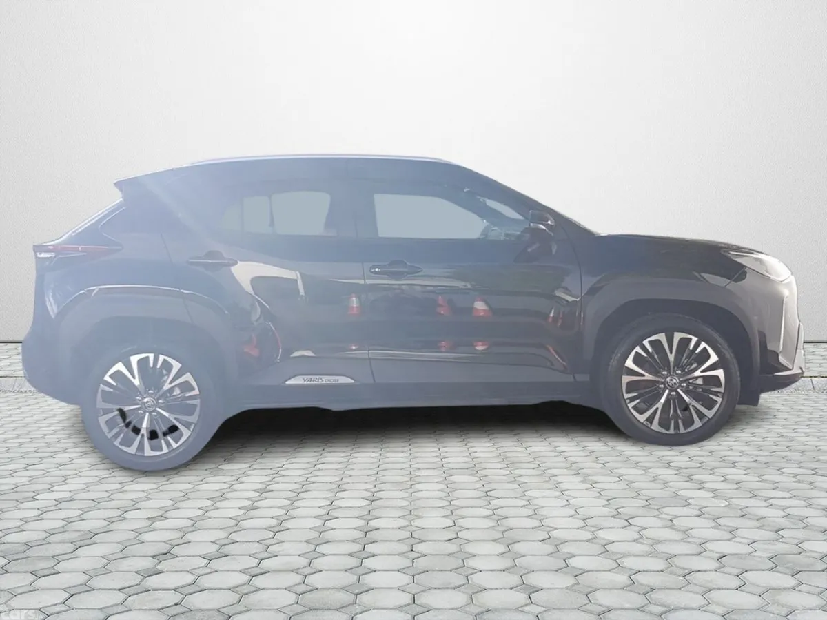 Toyota Yaris Cross SUV, Petrol Hybrid, 2023, Black