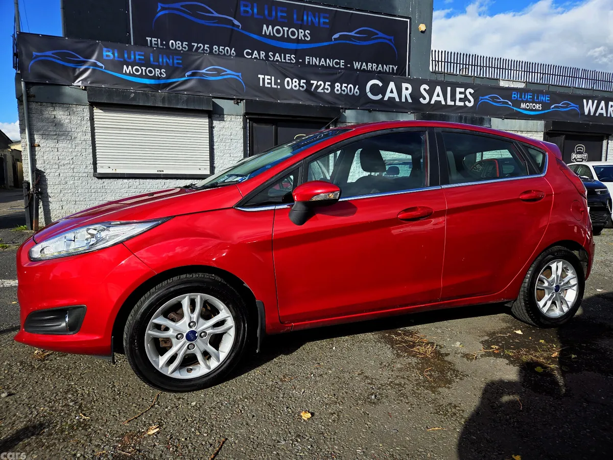 Ford Fiesta Hatchback, Petrol, 2015, Red